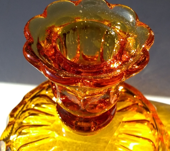 2-in-1 Candle Stick Holders Reversible Saucer Set - Picture 2 of 16